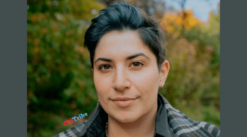 Meet the Matchmaker: Rivka Yeker, Revolutionizing Jewish LGBTQIA+ Dating in Chicago